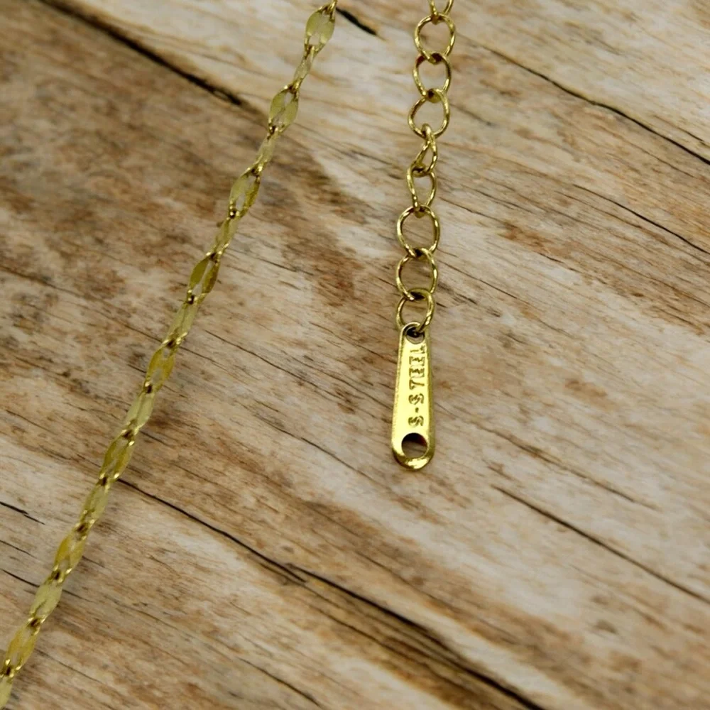 Heart Gold Tone Double Sided With Scrollwork Heart Pendant Necklace Valentine - Picture 5 of 5